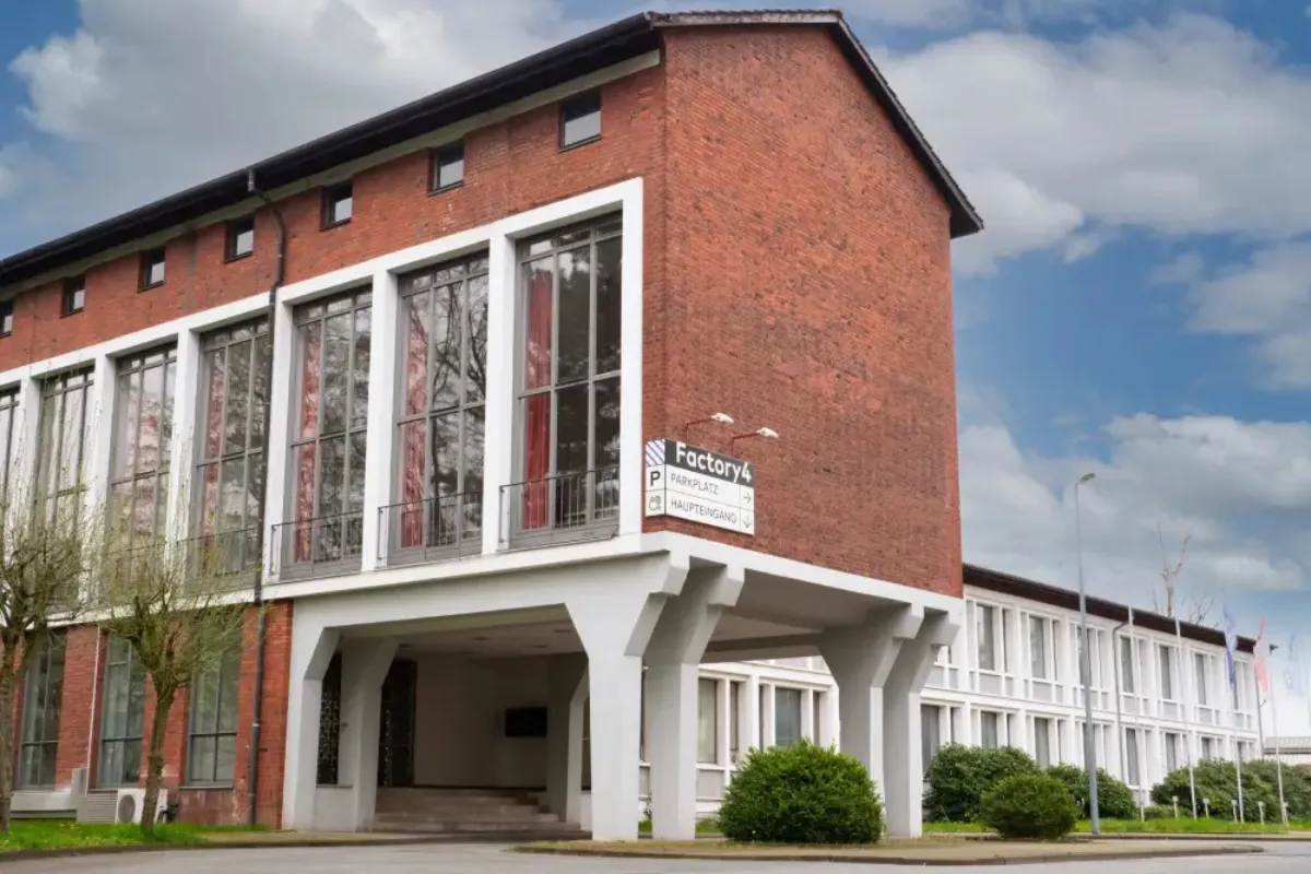 Factory-4-Schwerte-huzit-gmbh